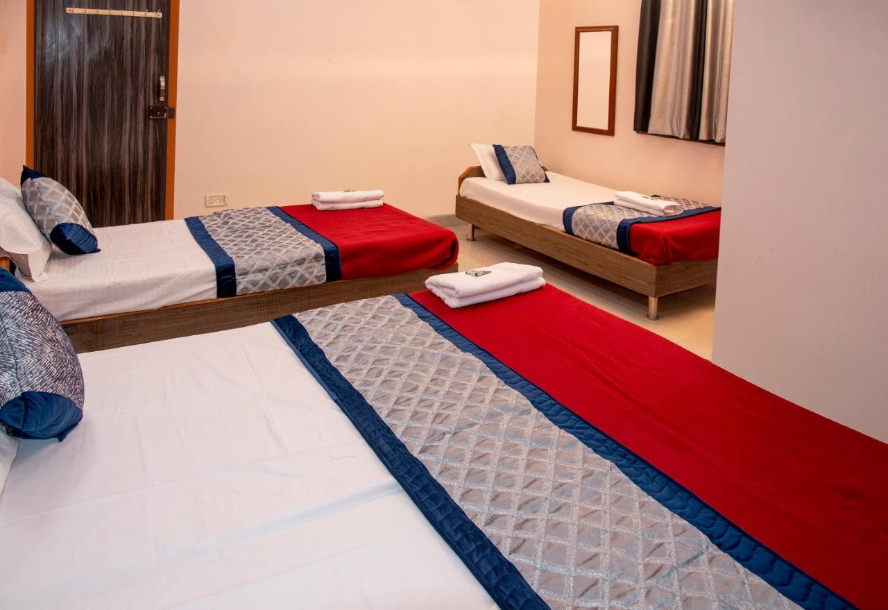 Vrindavan Comfort Inn Haidarábád Kültér fotó